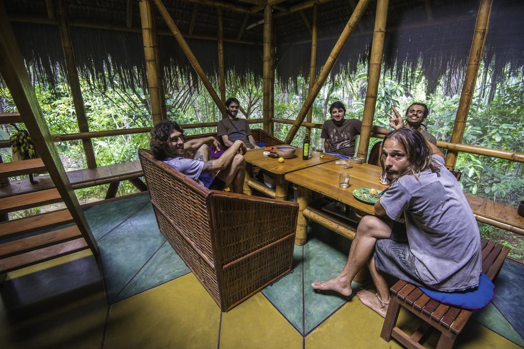 Universo Pol Bamboo Hostel モロ・デ・サンパウロ エクステリア 写真