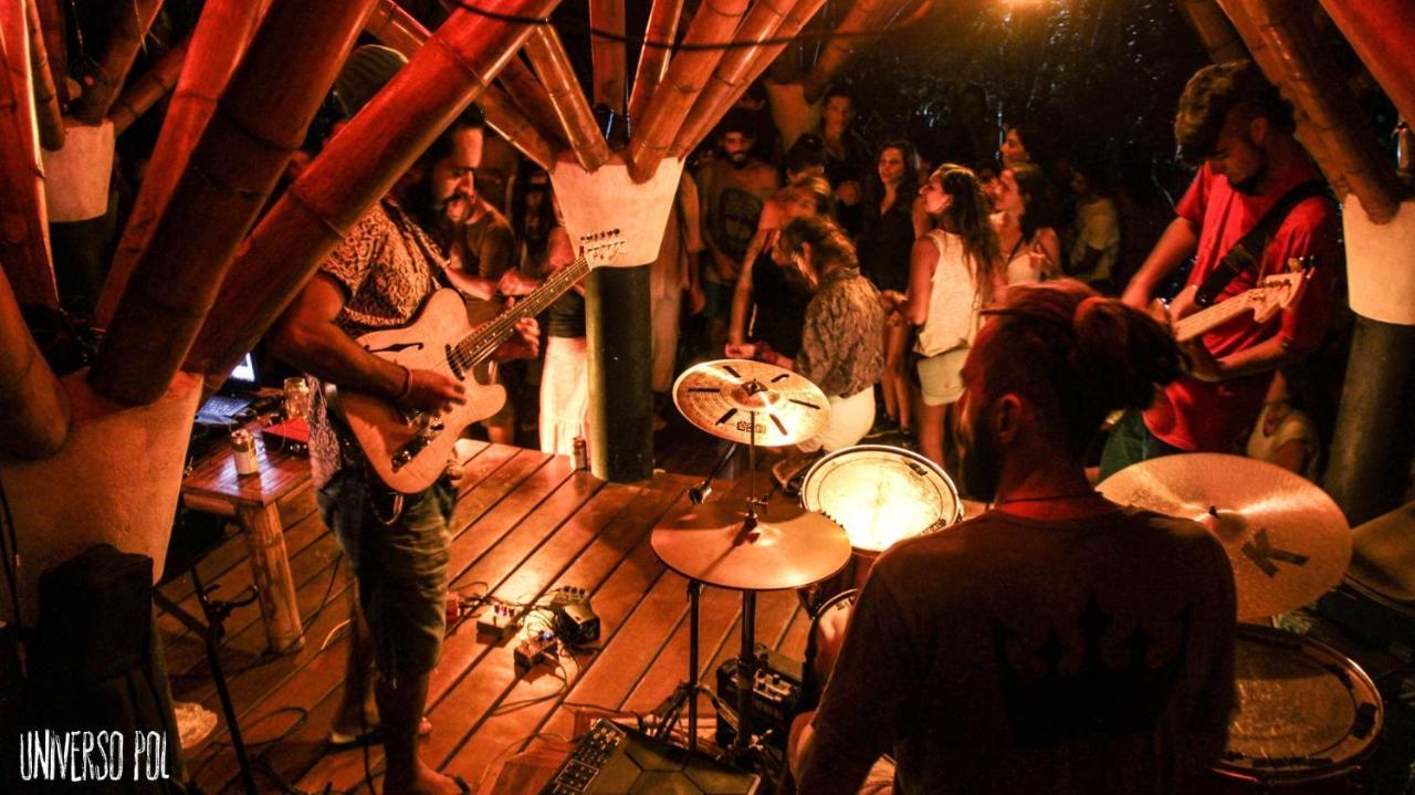 Universo Pol Bamboo Hostel モロ・デ・サンパウロ エクステリア 写真