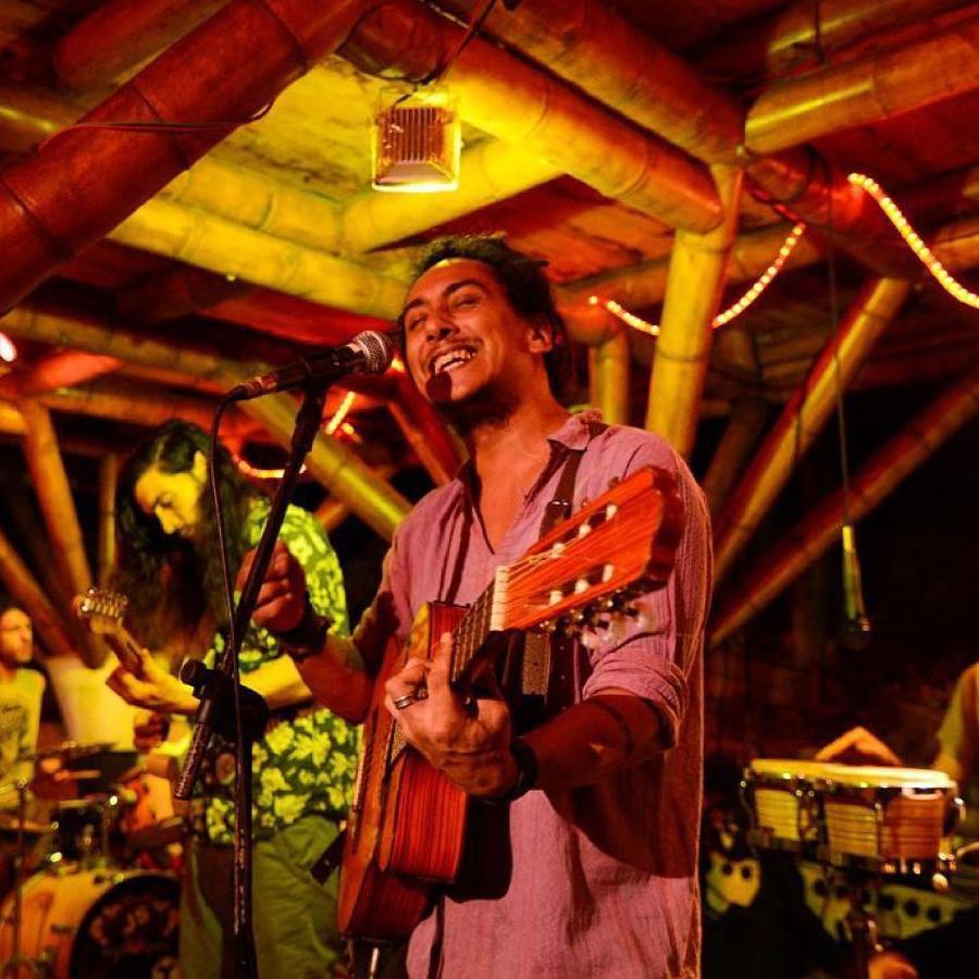 Universo Pol Bamboo Hostel モロ・デ・サンパウロ エクステリア 写真